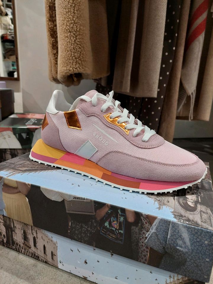 Gr. 40 neu Ghoud Sneaker rosa bunt Italien Np 280€ in Ulm