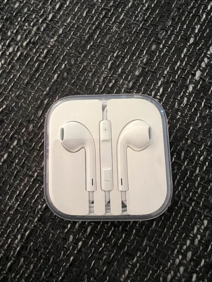 Apple Kopfhörer neu in Laer