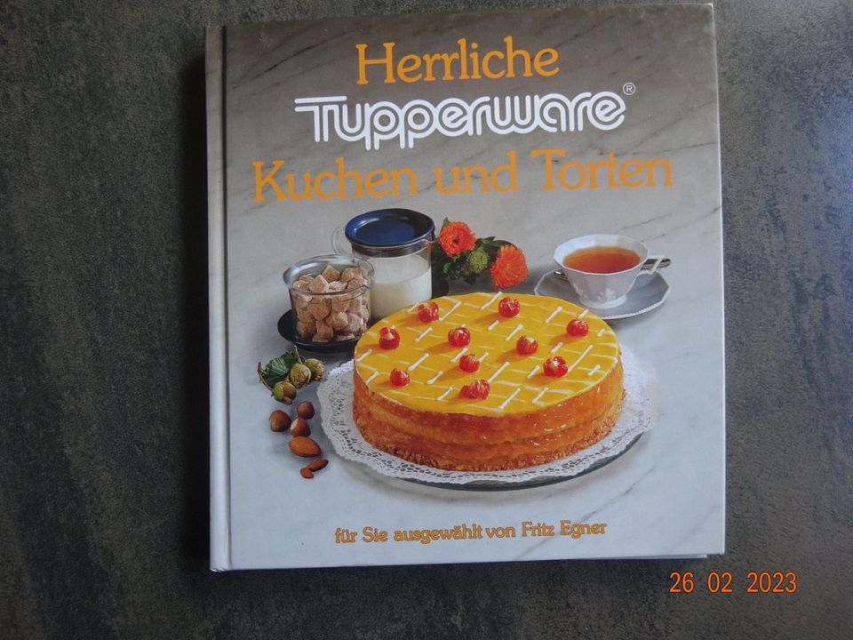 Tupperware, Rezeptbücher in Neukirchen