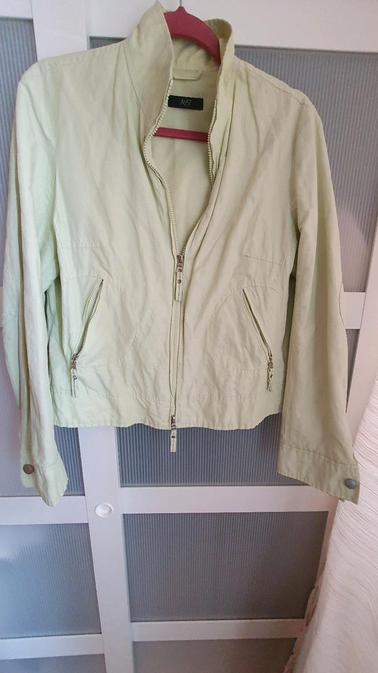 Damen Jacke  Farbe Mint in Hamburg