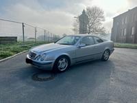Mercedes CLK 200 *Automatik*122Tkm*Oldtimer*Scheckheft*Tempomat Berlin - Tempelhof Vorschau