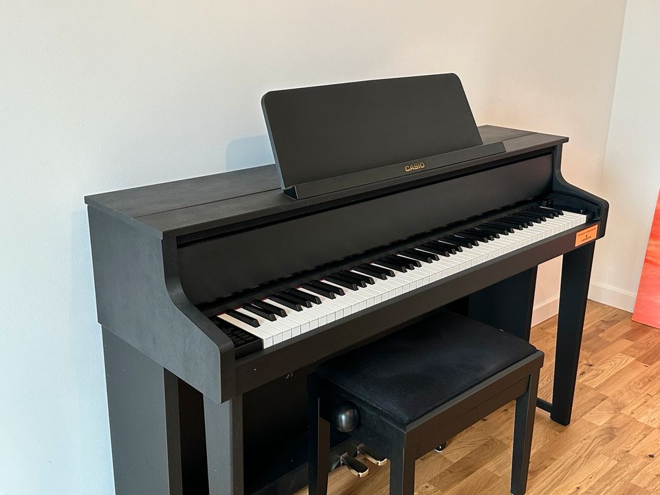 Casio GrandHybrid Digital Piano GP-300 in München