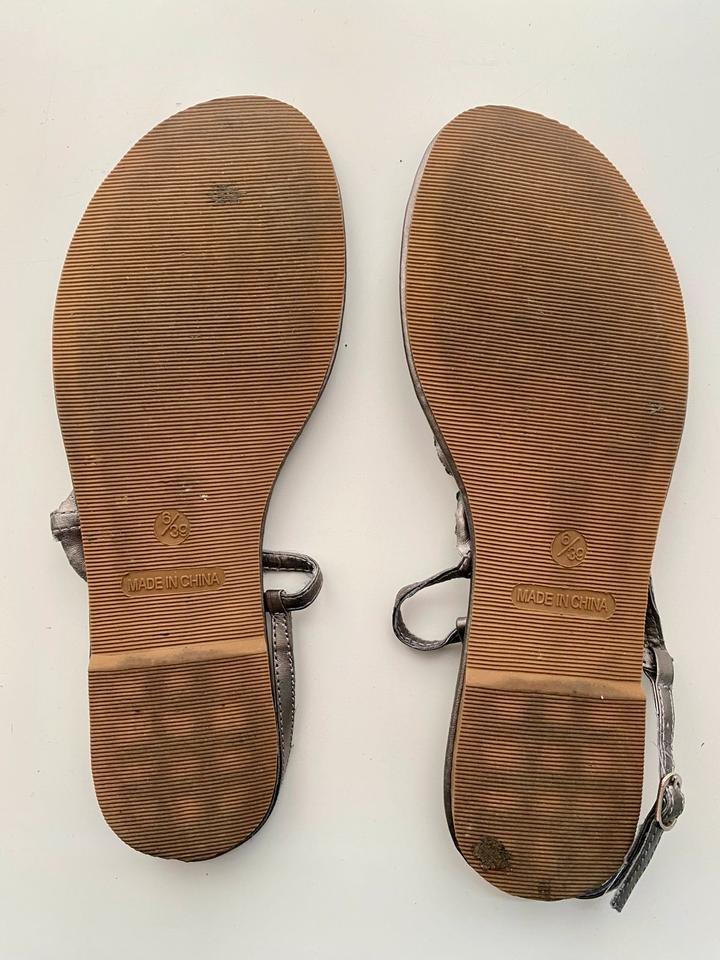 New Look * Zehensandalen/Flip-Flops * bronze metallic * Gr. 6/39 in Grünstadt