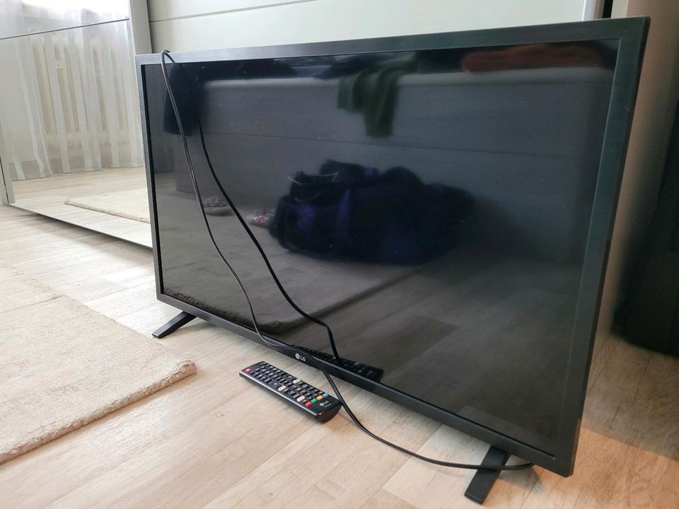 LG Smart TV mit Original Fernbedienung in Seibis