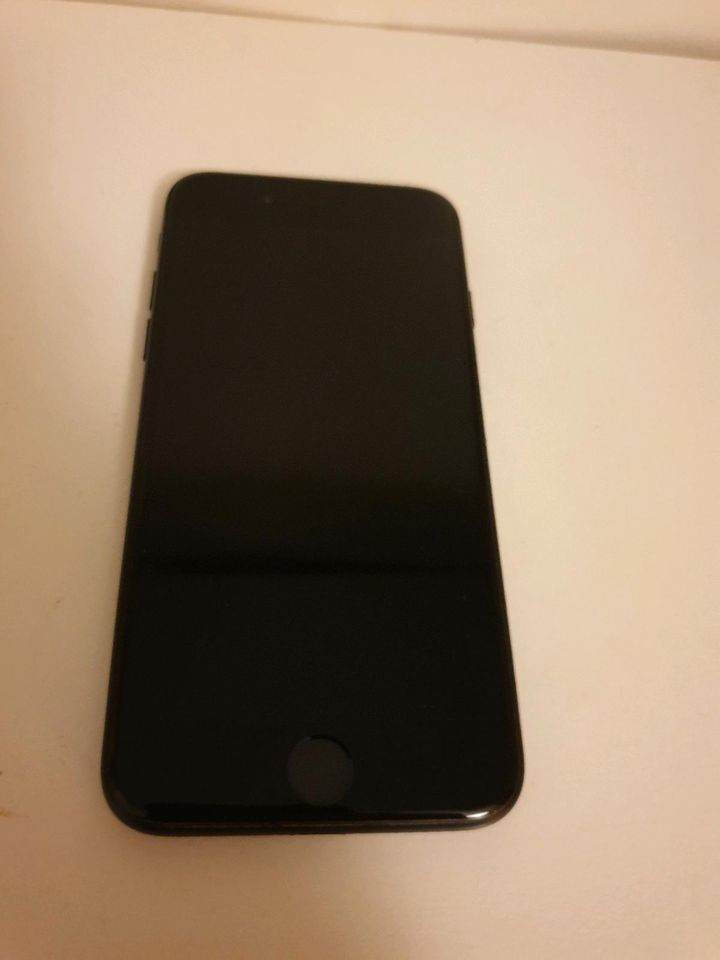 iPhones 7 32gb in Schwarz in Super Zustand in Dortmund