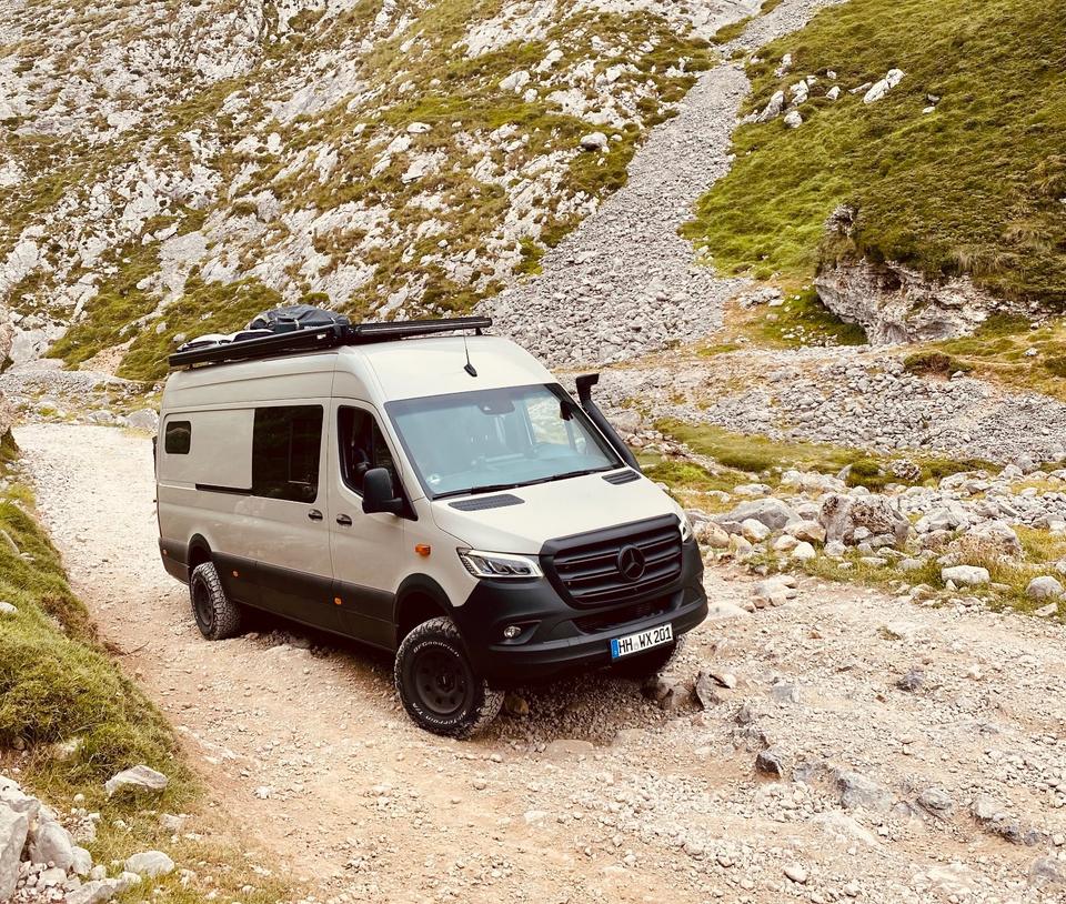 Mercedes Sprinter 907 4x4 Campervan – Einzelstück mit Qualität in Hamburg