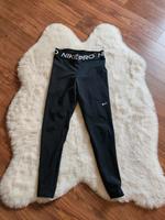 Sporthose Nike neuwertig Damen Niedersachsen - Bad Bederkesa Vorschau