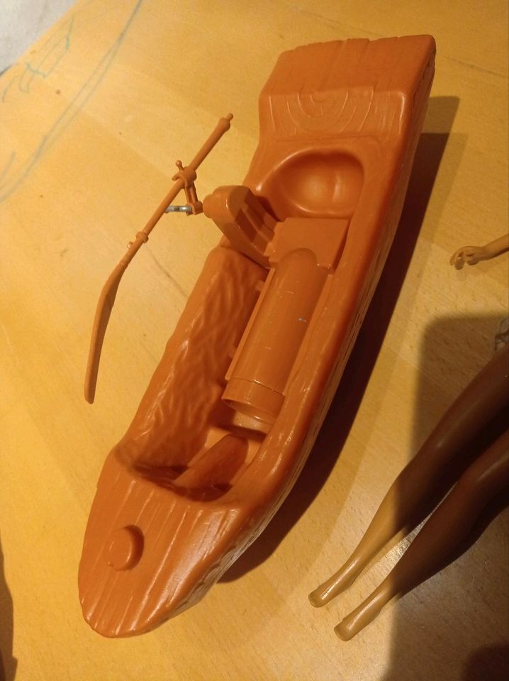 Mattel Disney Pocahontas von 1966 selten top Zustand mit boot in Ingelheim am Rhein