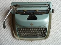 Schreibmaschine von ALPINA im Koffer Hessen - Neuhof Vorschau