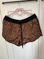 Nike Shorts Neu XL Leoprint Mitte - Wedding Vorschau