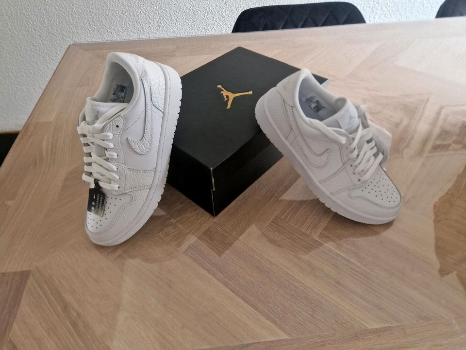 Nike sneaker Air Jordan low 1 Golf sneaker neu 40 in Tönisvorst