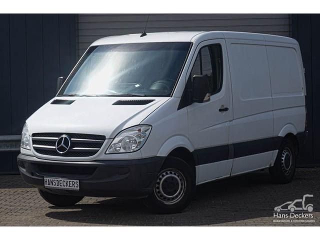 Transporter mieten 40€/ 3 Stunden Mo- Do Kastenwagen Autovermietung Sprinter Bulli Umzug Transport Möbel Entrümpelung in Offenbach