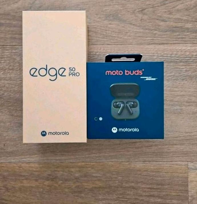 Handy Motorla Edge 50 Pro neu OVP + Buds Kopfhörer mit Rechnung in Leverkusen