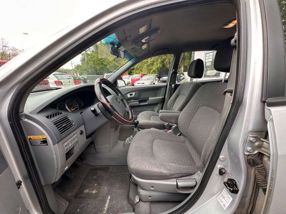 Kia Carens 2.0 16V LX Van*TÜV NEU*WENIG KM* in Essen