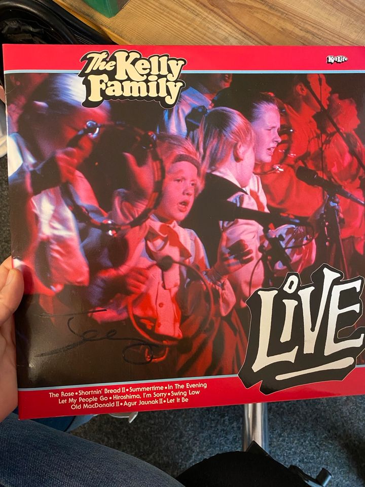 Kelly Family LP Schallplatte signiert in Hadamar