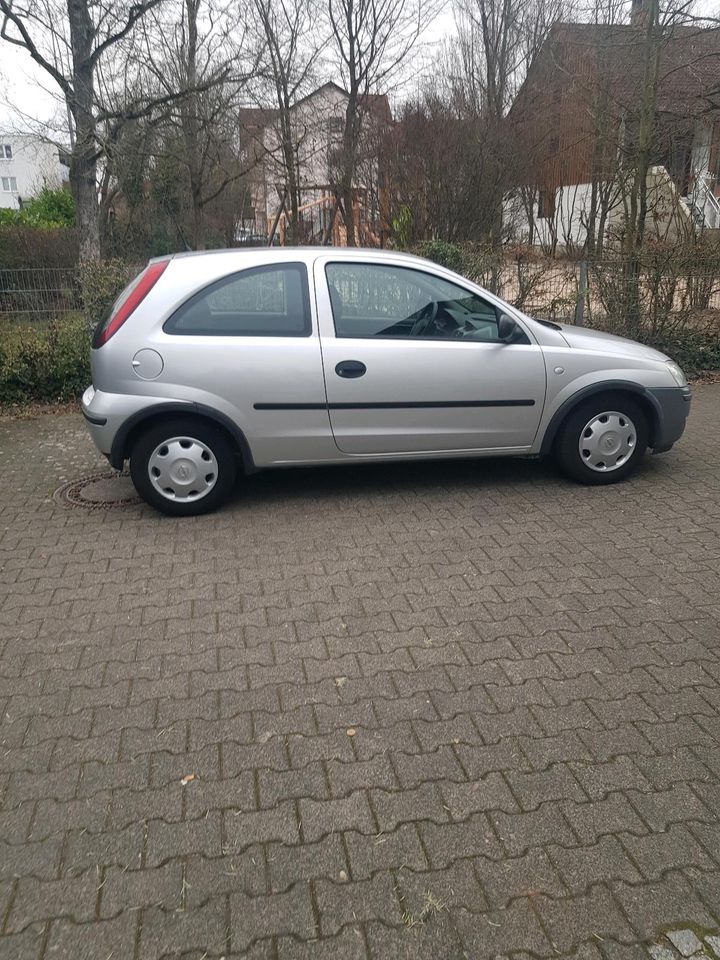 Opel Corsa  C      NEU  TÜV in Rodgau