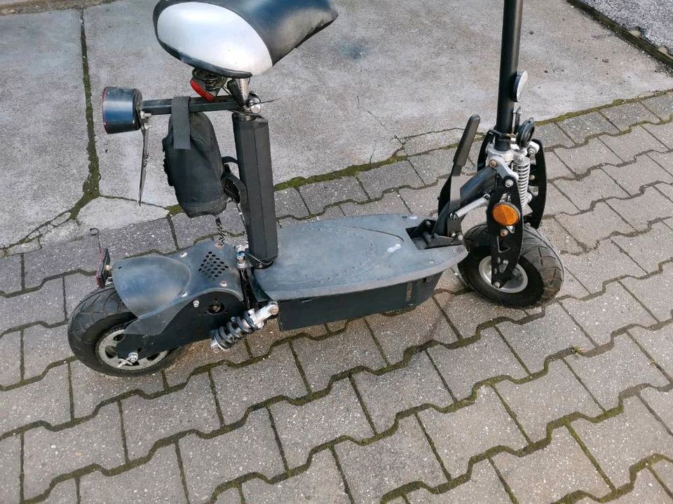 E roller elektro scooter für basteln. in Pförring