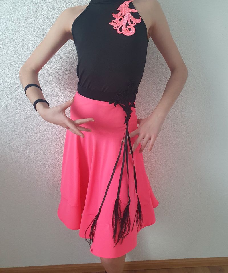 Latein Rock mit Accessoires - Gr. 140 bis 158 Turnier Rock Kleid in Karlsruhe