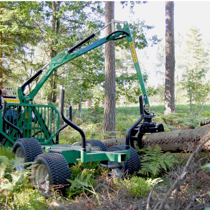 KELLFRI Forstanhänger Rückewagen mit Kran 3,6m ATV in Ravenstein