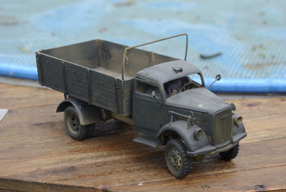 Opel Blitz 1:16 Metall mit Holzpritsche RC fähiges Modell Allrad in Berlin