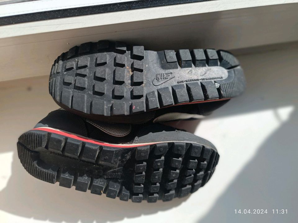 Nike Schuhe in Salzhausen