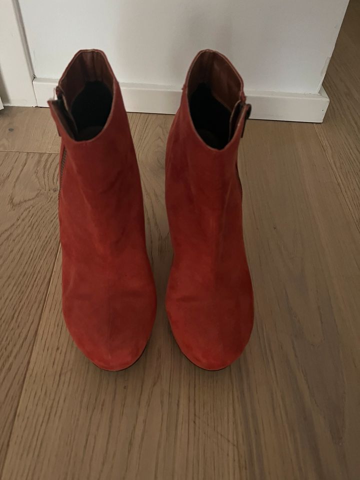 Stiefeletten orange in Wiesbaden