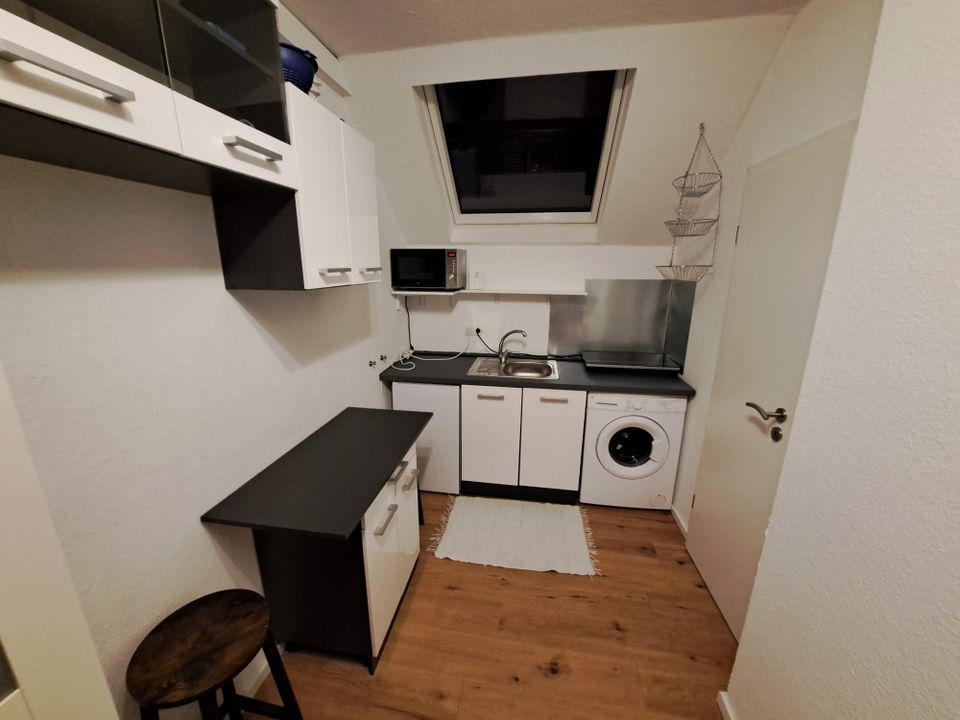 Gemütliche Dachgeschoss-Singlewohnung in Bonn-Beuel zu vermieten in Bonn