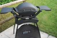 Weber Q 1400 Elektrogrill, Black Edition,  Zustand fast wie Neu Bayern - Vaterstetten Vorschau