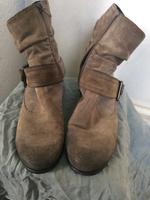 Kennel & Schmenger Lässige Stiefelette mit Nieten Nordrhein-Westfalen - Erftstadt Vorschau