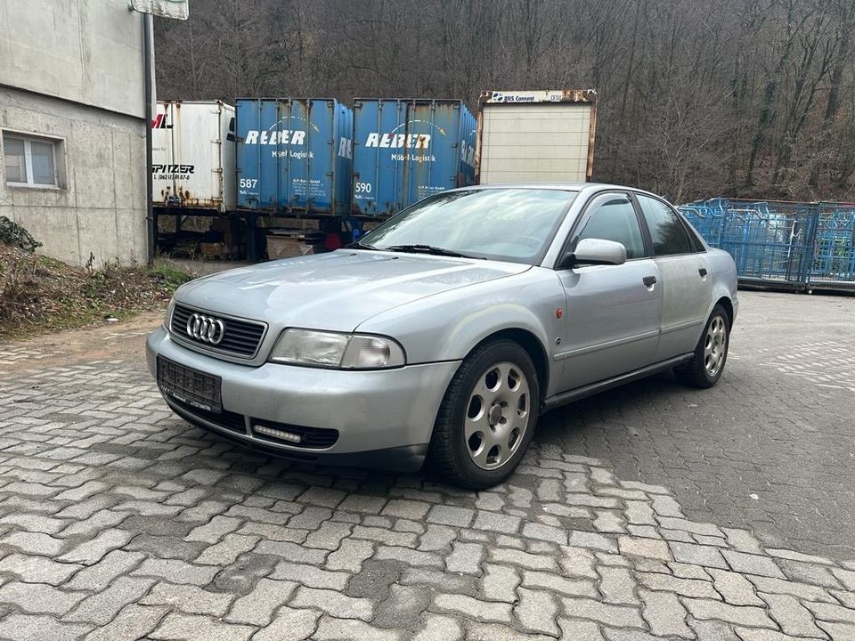 Audi A4 1.8 Limousine in Miltenberg