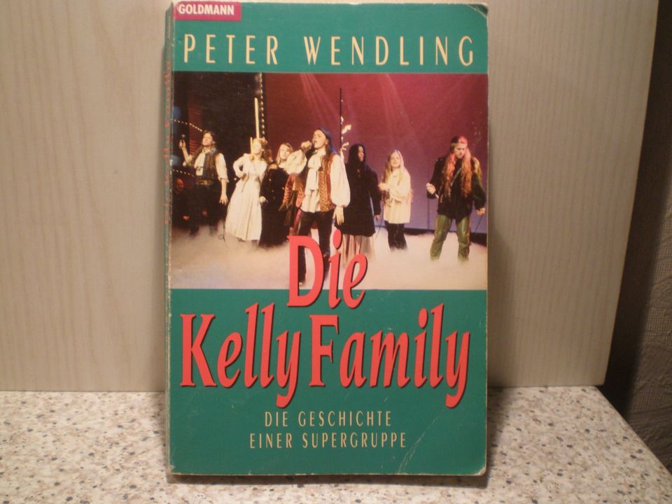 VINTAGE - Die Kelly Family  *DIE GESCHICHTE EINER SUPERGRUPPE* in Harsewinkel