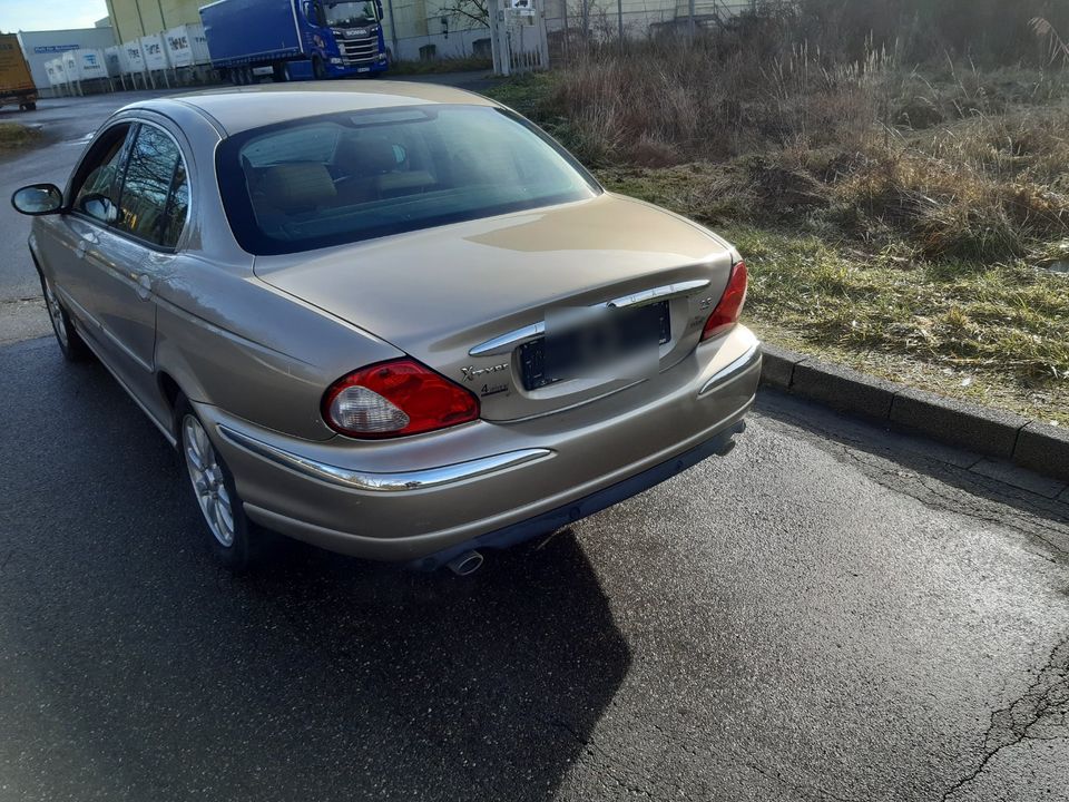 Jaguar X-Type 2.5 V6 Allrad Kein TÜV 1 Hand in Trossingen