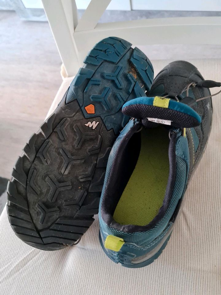 Wanderschuhe 37 in Viernheim