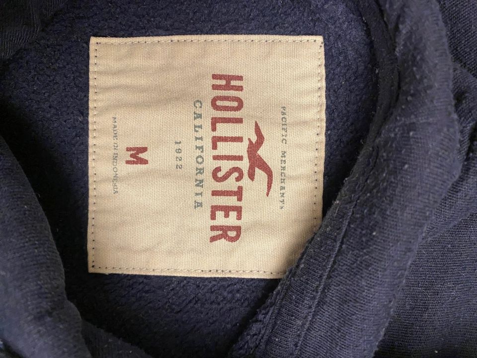 HOLLISTER Hoodie in Bondorf