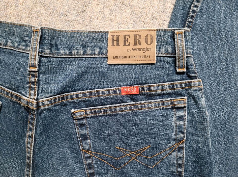 Hero/Wrangler Jeans , Bootcut,  Gr.36/32 in Lustadt