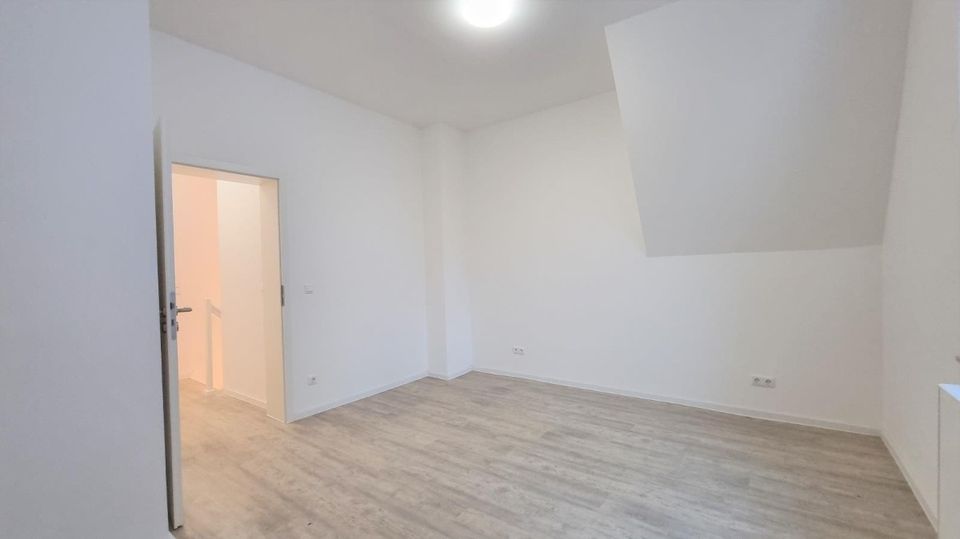 Maisonette-Wohnung neu renoviert mit Einbauküche in Gladbeck zu vermieten. in Gladbeck