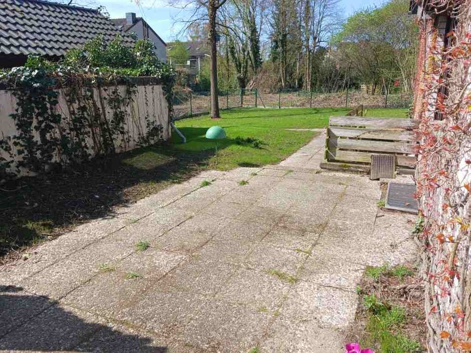 Grosses Wohnhaus  mit grossem Garten und Option auf angrenzendes Bauland in bester Lage in Gifhorn in Gifhorn