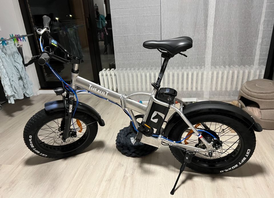 E Bike, Fat Bike, Klapprad neuwertig in Grevenbroich