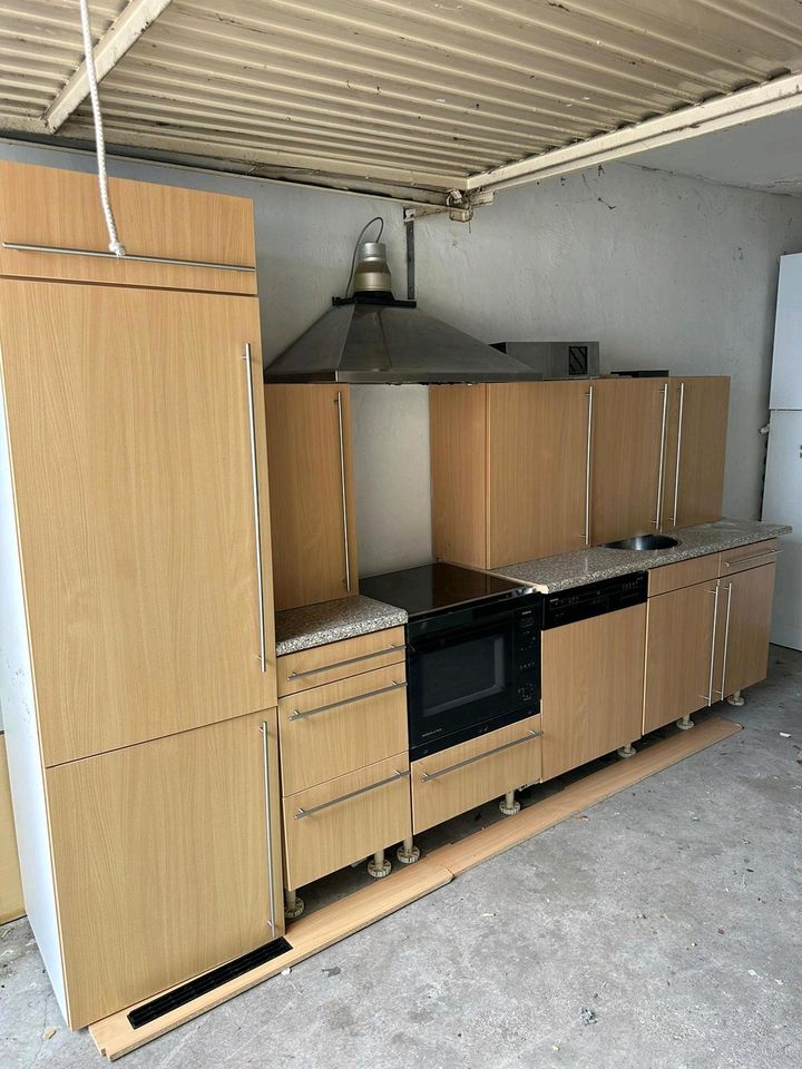 Küche mit Geräten in Oberhausen