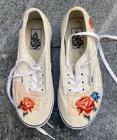 Vans  mit Rosen Gr 37 (US 7,0) Baden-Württemberg - Herrenberg Vorschau