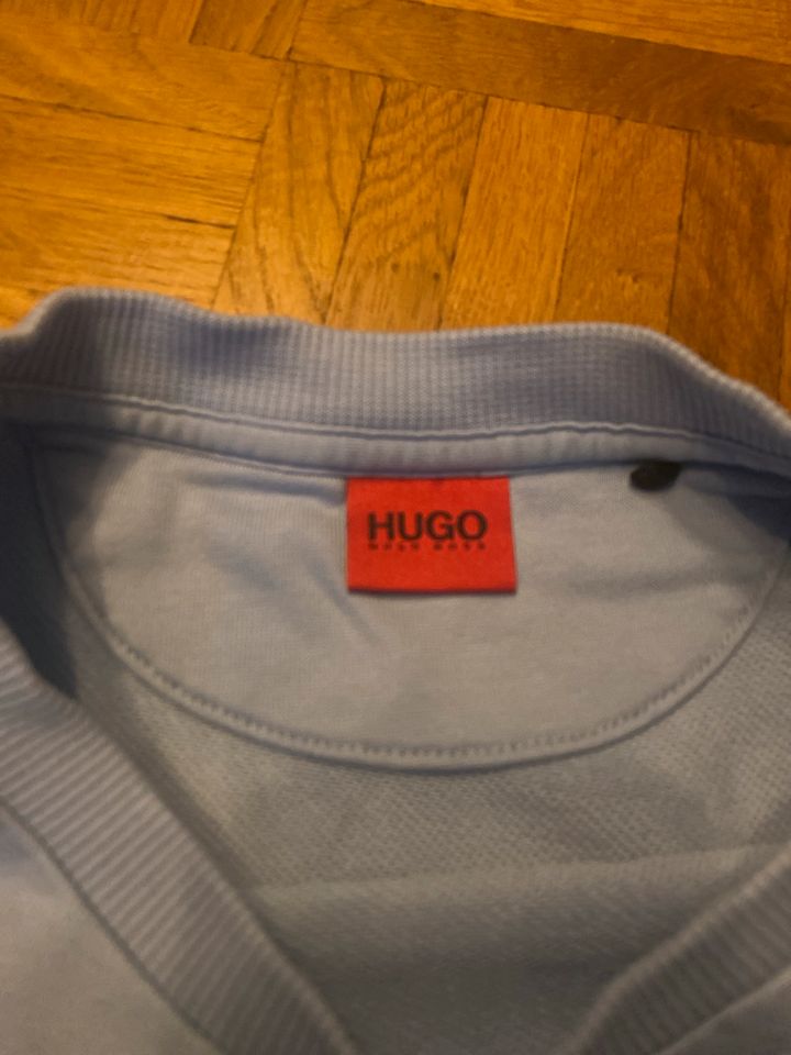 Hugo Boss Sweatshirt hellblau S in Wiesenbach