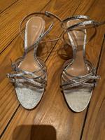 Neue Zara Sandalen Silber mittelhoher Absatz Hamburg-Nord - Hamburg Winterhude Vorschau