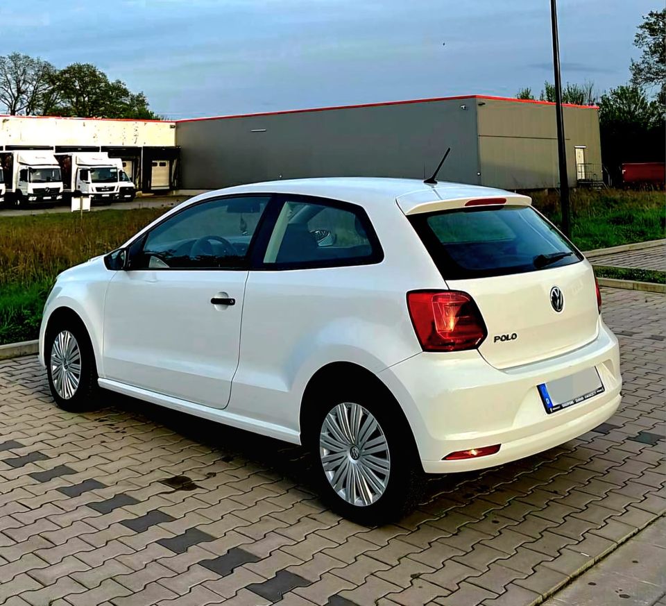 Volkswagen Polo 1.0 Trendline in Delmenhorst