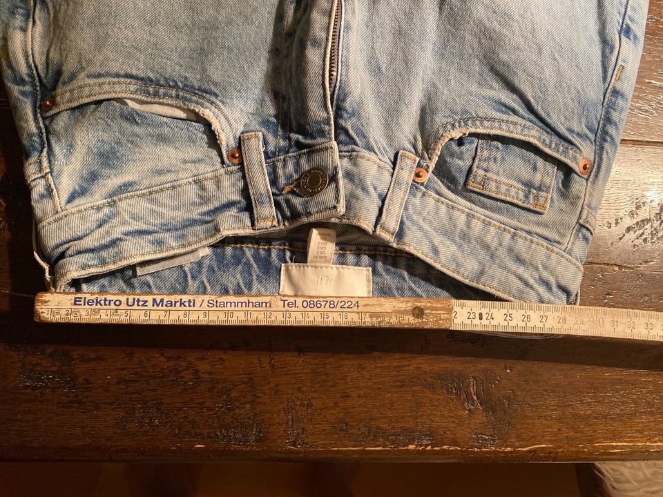 H&M Jeans hell Bundweite 29 cm Gr. 32/ 34 deutsch in Burghausen