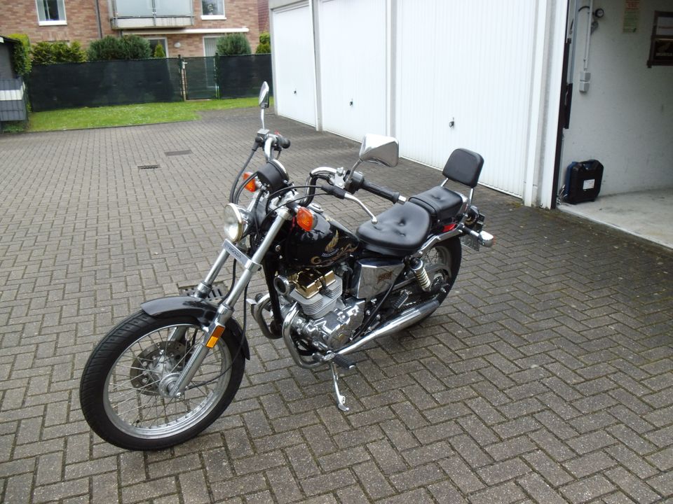 Honda Rebel 250 Limited Edition CM 185 T in Moers