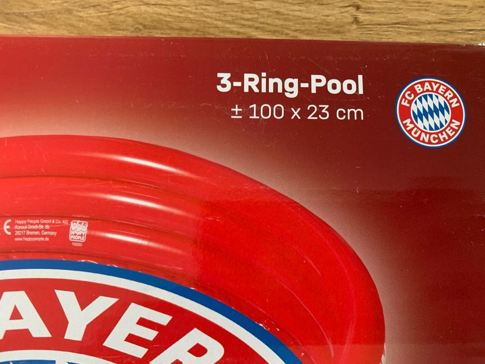 FC Bayern München Pool NEU OVP in Hermeskeil