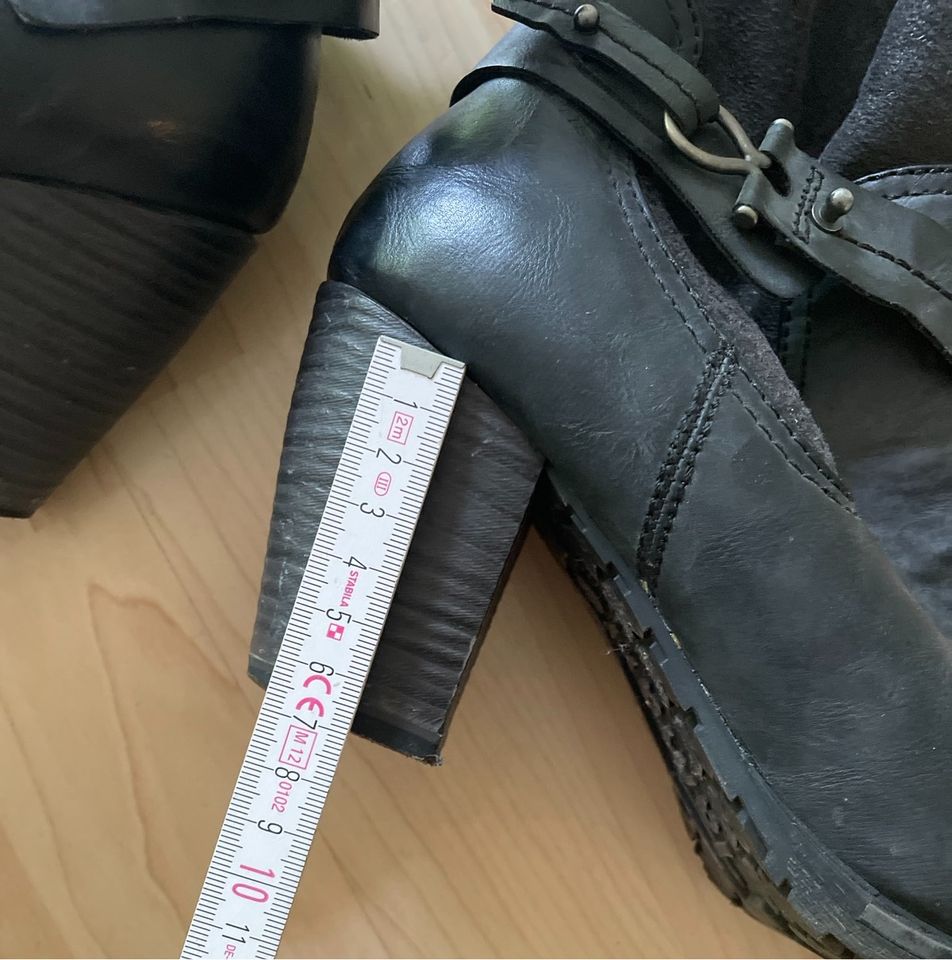 Tamaris | Stiefel mit Absatz | Größe 40 | Blockabsatz ca. 7cm in Düsseldorf