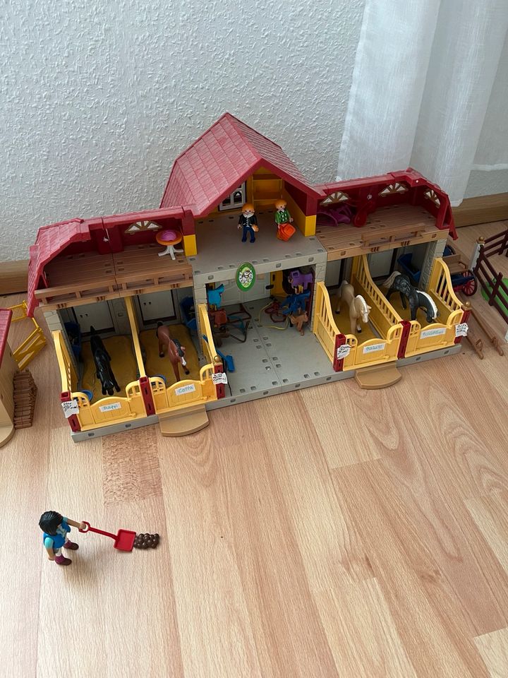 Playmobil großer Reiterhof 5221 in Neuss