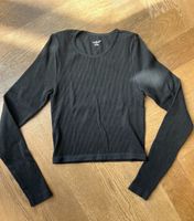 Urban Outfitters Longsleeve Shirt Gr. M schwarz, neuwertig Frankfurt am Main - Eschersheim Vorschau