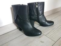 Tamaris Stiefeletten Absatz schwarz Leder gr. 36 Brandenburg - Senftenberg Vorschau